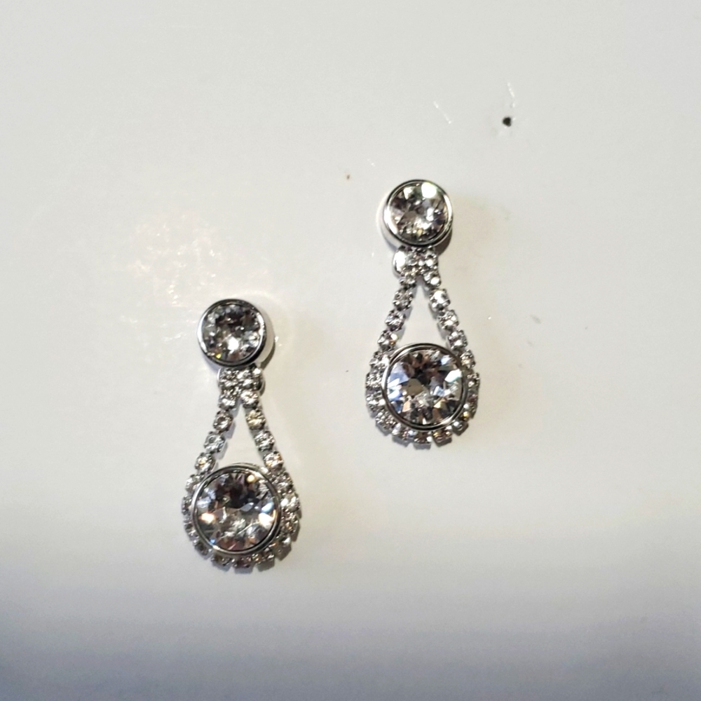 Ted Baker London STORMM Swarovski Crystal Daisy Drop Earrings